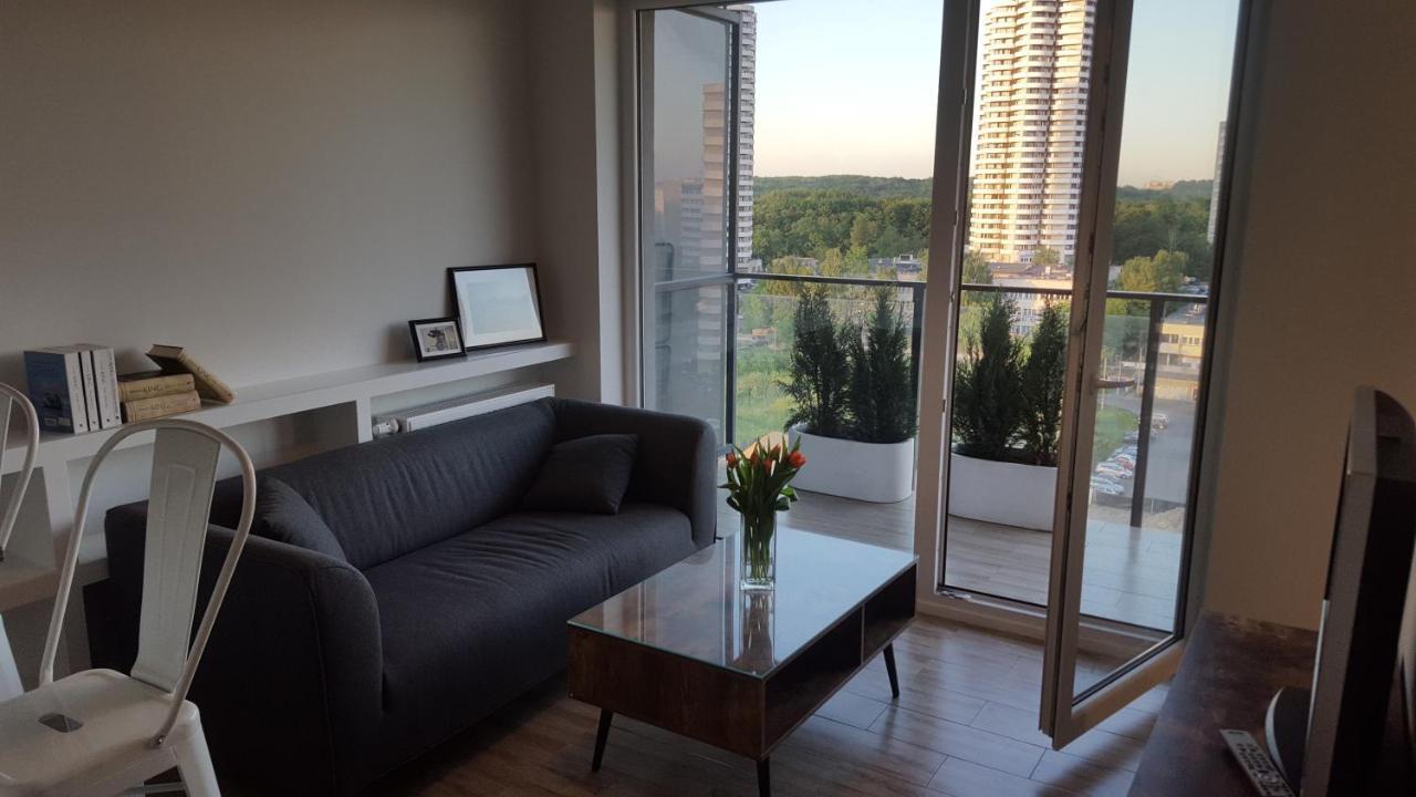 Apartament Wsrod 1000Cy Swiatel - Z Parkingiem W Hali Garazowej- Duzy Balkon Z Lezakami - Piekny Widok Noca Na Panorame Tysiaclecia Katowice Extérieur photo