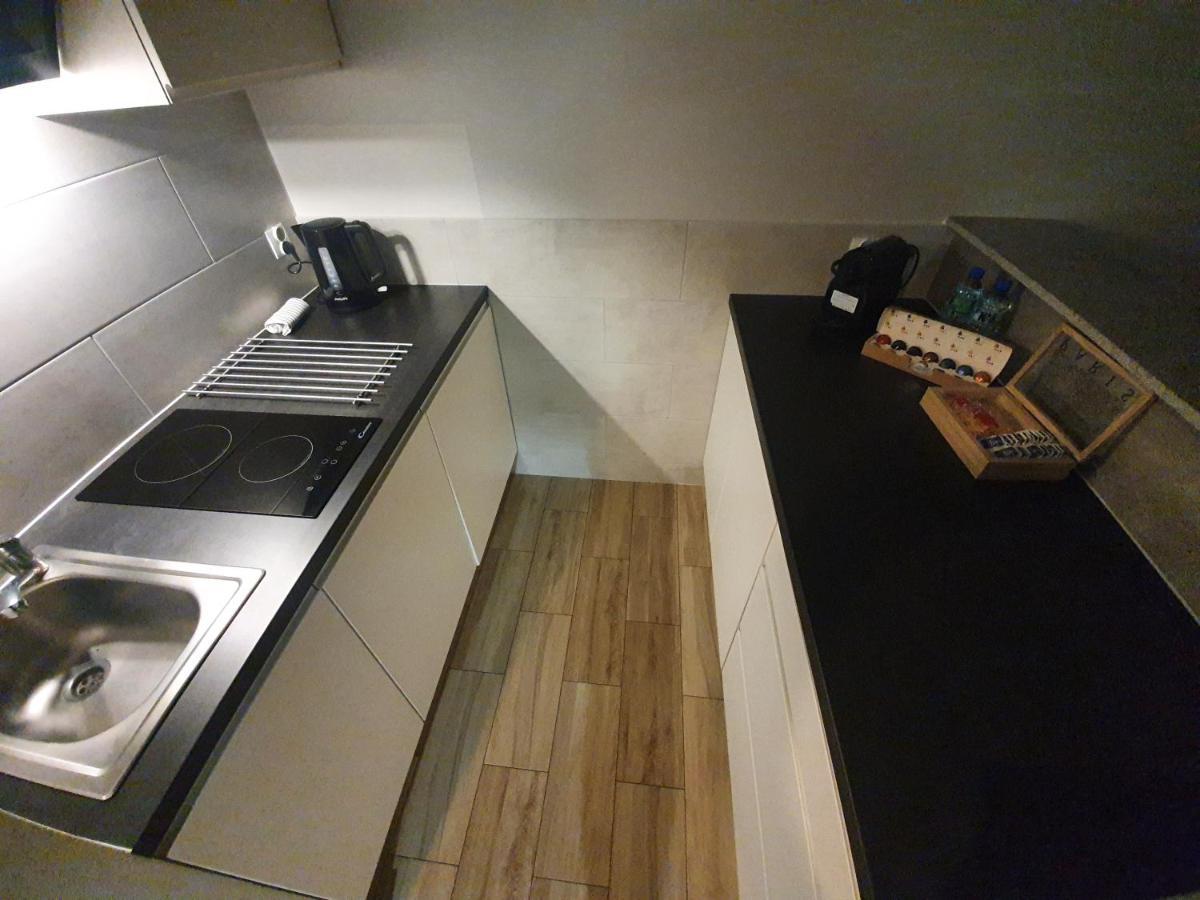 Apartament Wsrod 1000Cy Swiatel - Z Parkingiem W Hali Garazowej- Duzy Balkon Z Lezakami - Piekny Widok Noca Na Panorame Tysiaclecia Katowice Extérieur photo