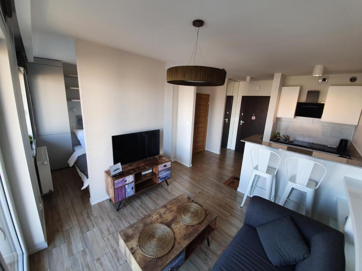 Apartament Wsrod 1000Cy Swiatel - Z Parkingiem W Hali Garazowej- Duzy Balkon Z Lezakami - Piekny Widok Noca Na Panorame Tysiaclecia Katowice Extérieur photo