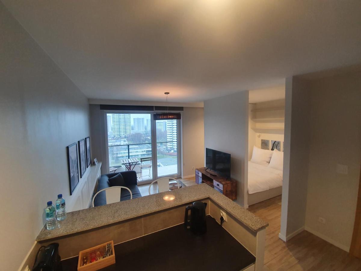 Apartament Wsrod 1000Cy Swiatel - Z Parkingiem W Hali Garazowej- Duzy Balkon Z Lezakami - Piekny Widok Noca Na Panorame Tysiaclecia Katowice Extérieur photo