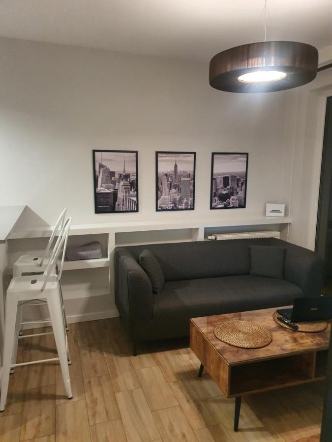 Apartament Wsrod 1000Cy Swiatel - Z Parkingiem W Hali Garazowej- Duzy Balkon Z Lezakami - Piekny Widok Noca Na Panorame Tysiaclecia Katowice Extérieur photo