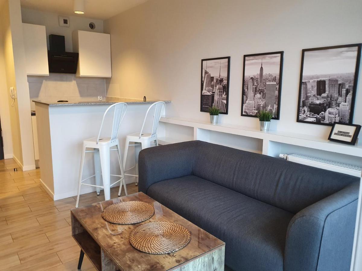 Apartament Wsrod 1000Cy Swiatel - Z Parkingiem W Hali Garazowej- Duzy Balkon Z Lezakami - Piekny Widok Noca Na Panorame Tysiaclecia Katowice Extérieur photo