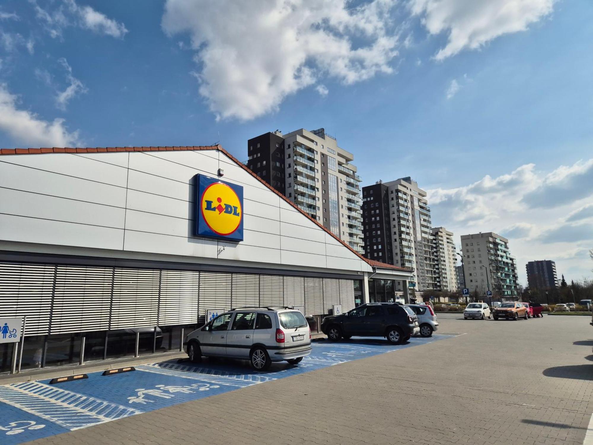 Apartament Wsrod 1000Cy Swiatel - Z Parkingiem W Hali Garazowej- Duzy Balkon Z Lezakami - Piekny Widok Noca Na Panorame Tysiaclecia Katowice Extérieur photo