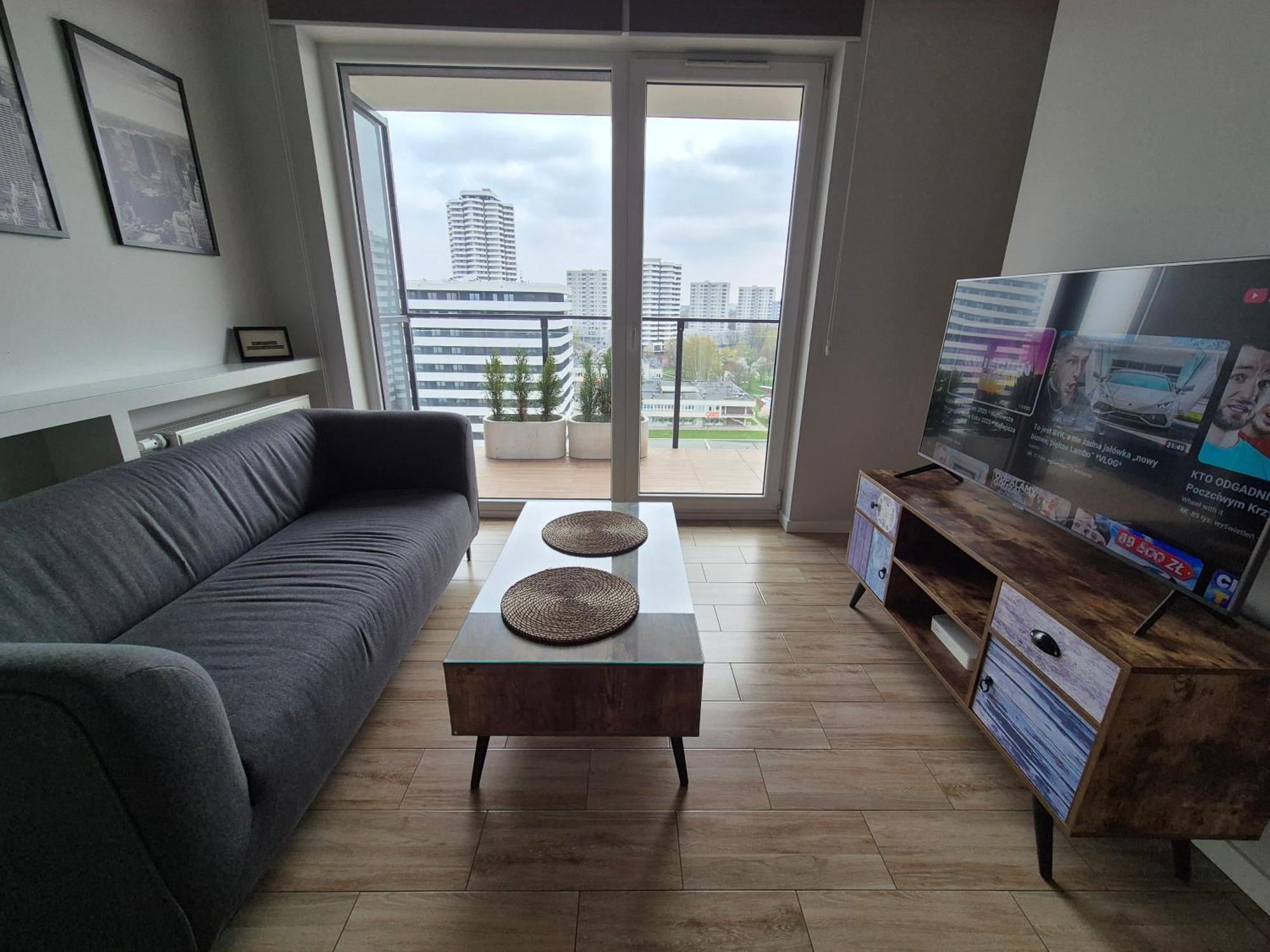 Apartament Wsrod 1000Cy Swiatel - Z Parkingiem W Hali Garazowej- Duzy Balkon Z Lezakami - Piekny Widok Noca Na Panorame Tysiaclecia Katowice Extérieur photo