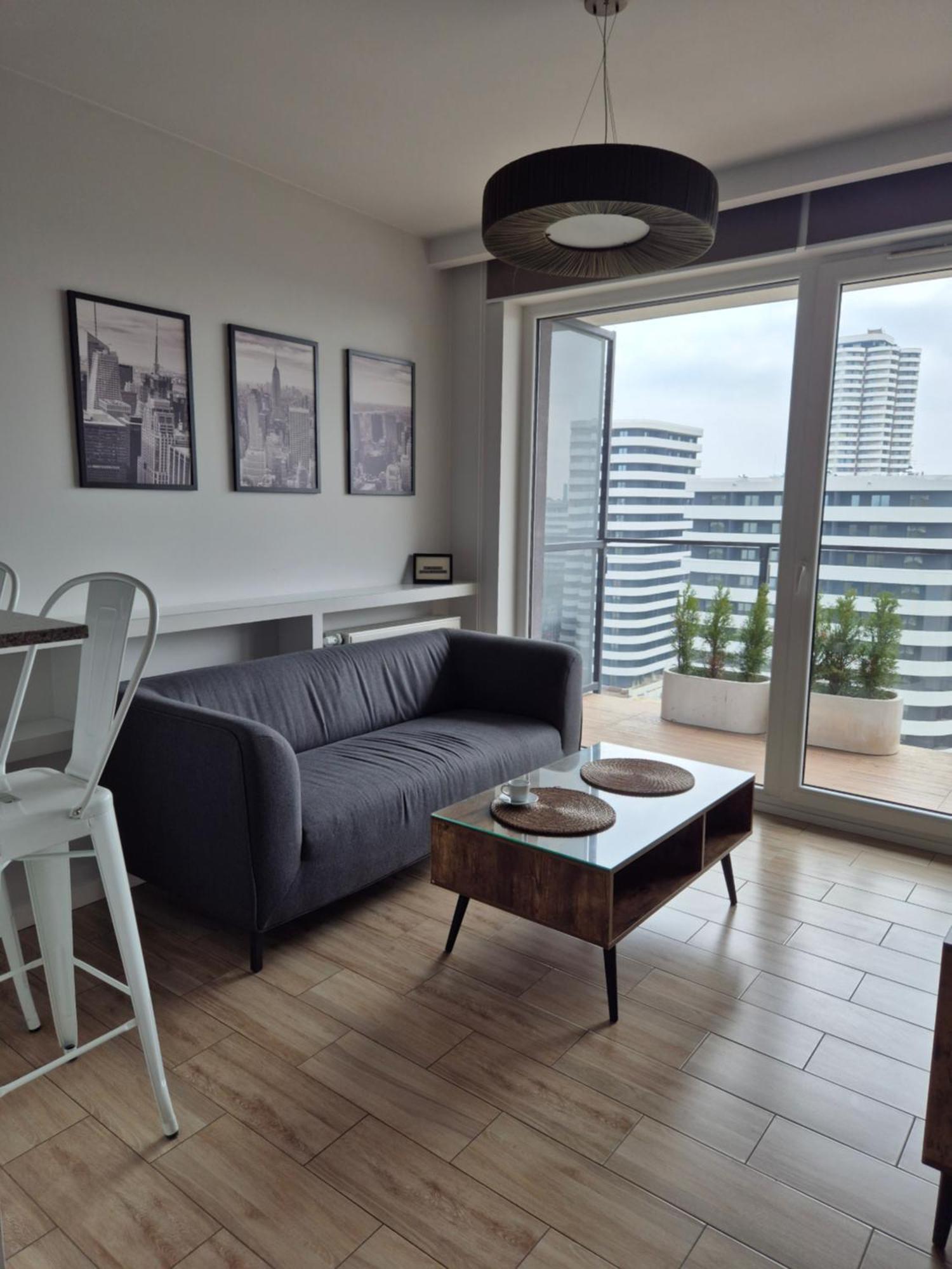 Apartament Wsrod 1000Cy Swiatel - Z Parkingiem W Hali Garazowej- Duzy Balkon Z Lezakami - Piekny Widok Noca Na Panorame Tysiaclecia Katowice Extérieur photo